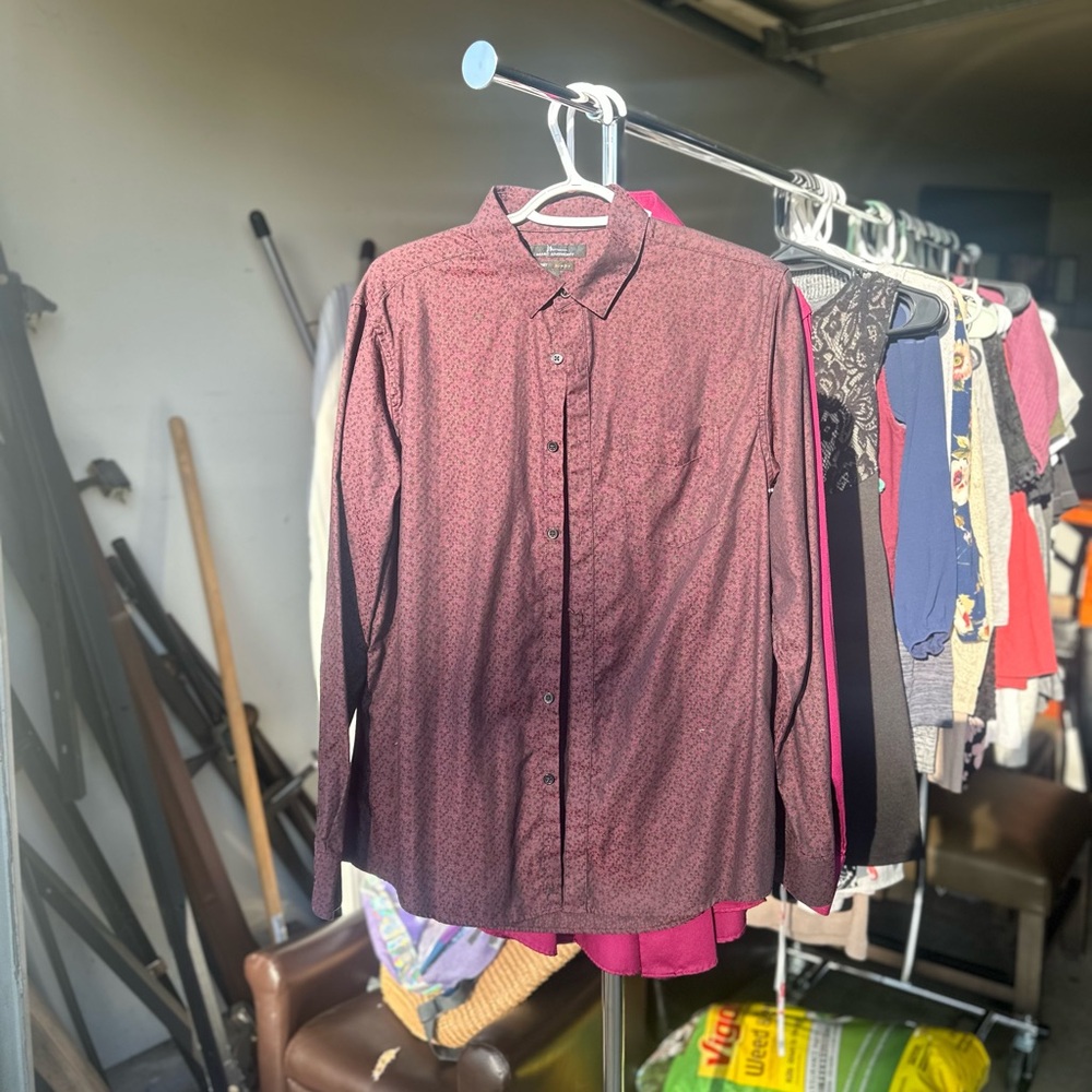 Marc Anthony Red Casual Button Down Shirt